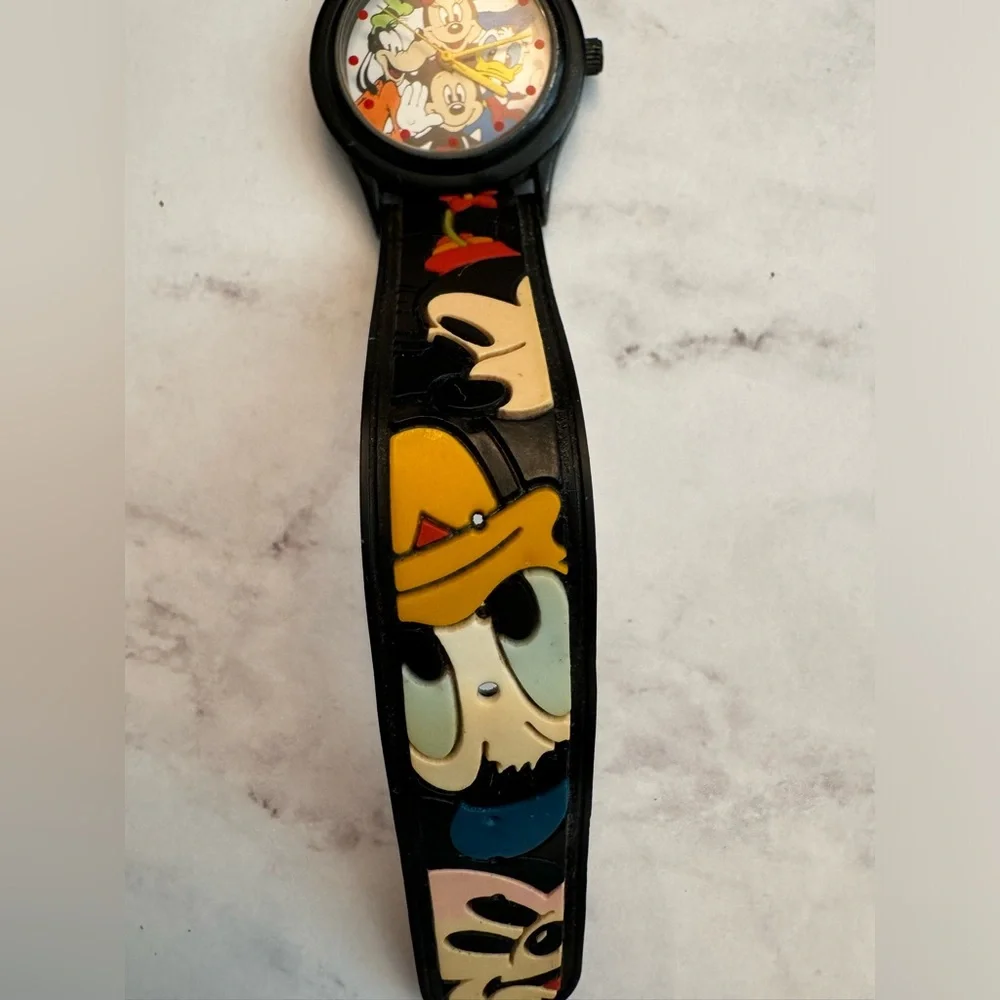 Vintage Mickey Mouse & Friends Disney Time Works Watch w/Rubber Band
